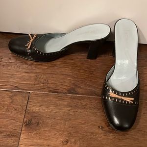 Awesome details for black open heel pumps with tan trimmings and bow BCBGirls